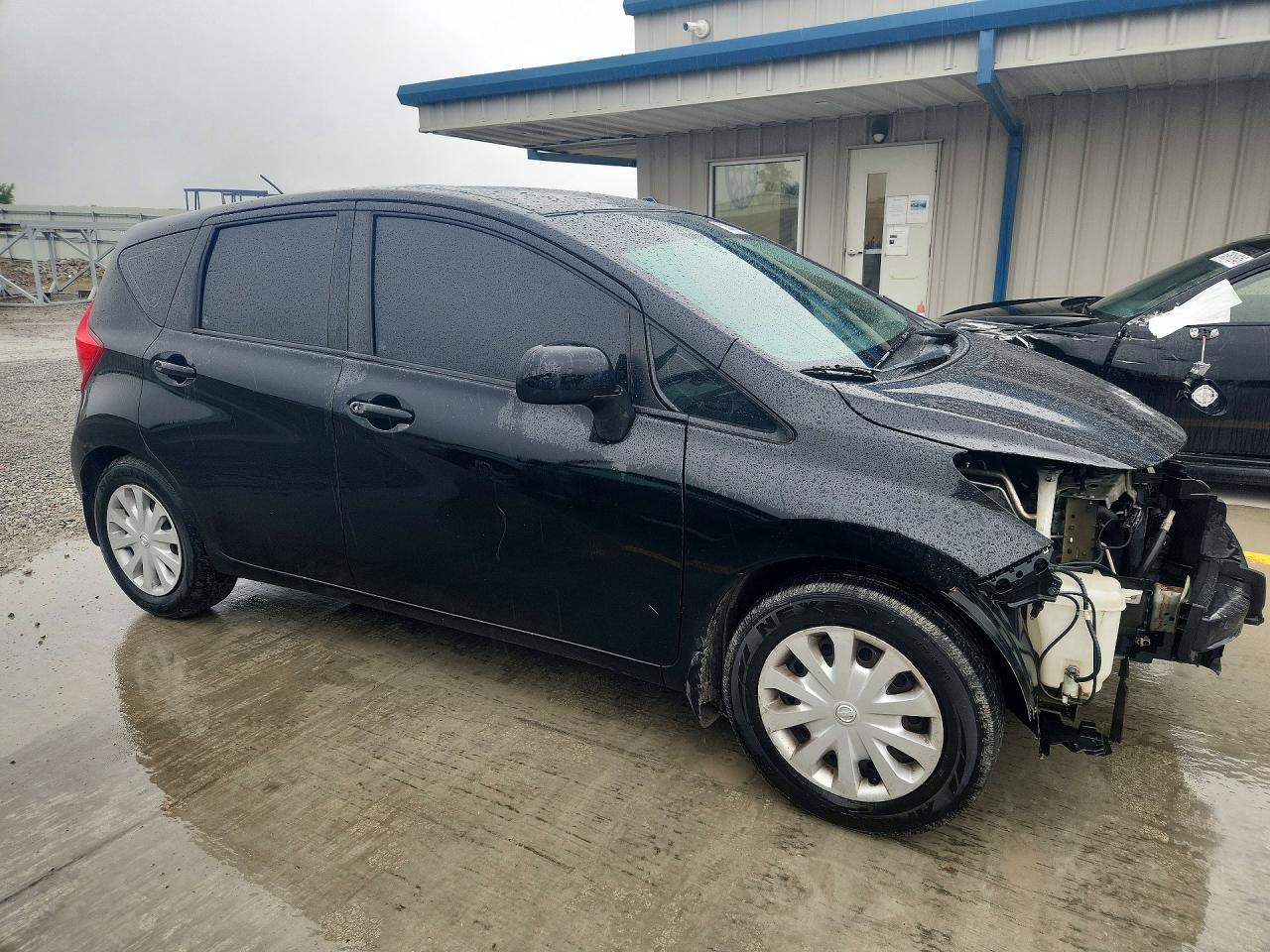 Nissan Versa S