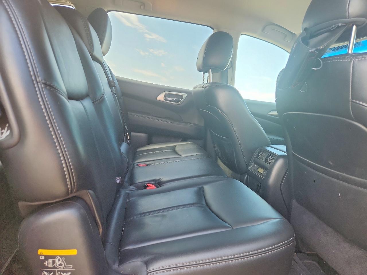 Nissan Pathfinder Sl