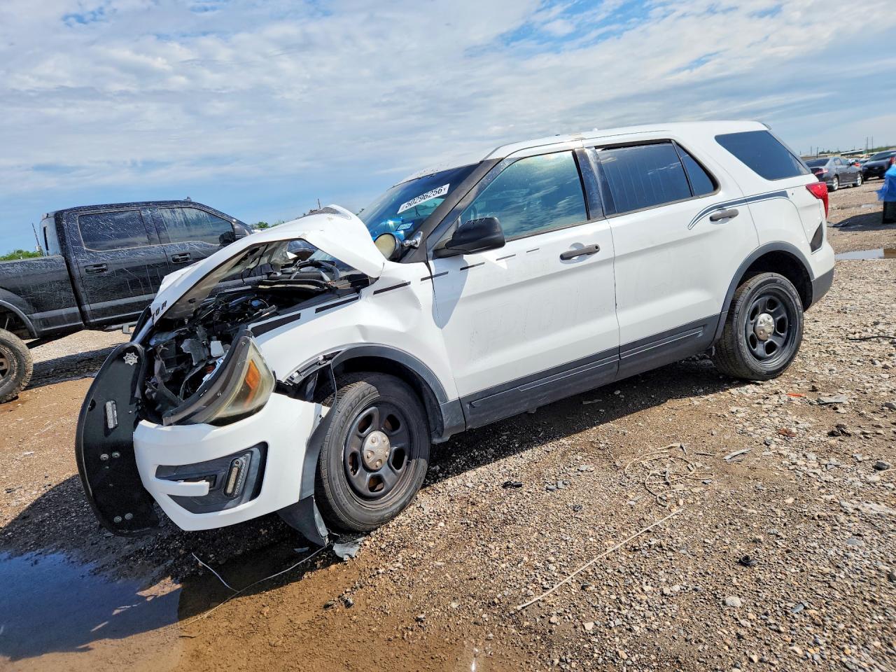 Salvage Ford Explorer Image