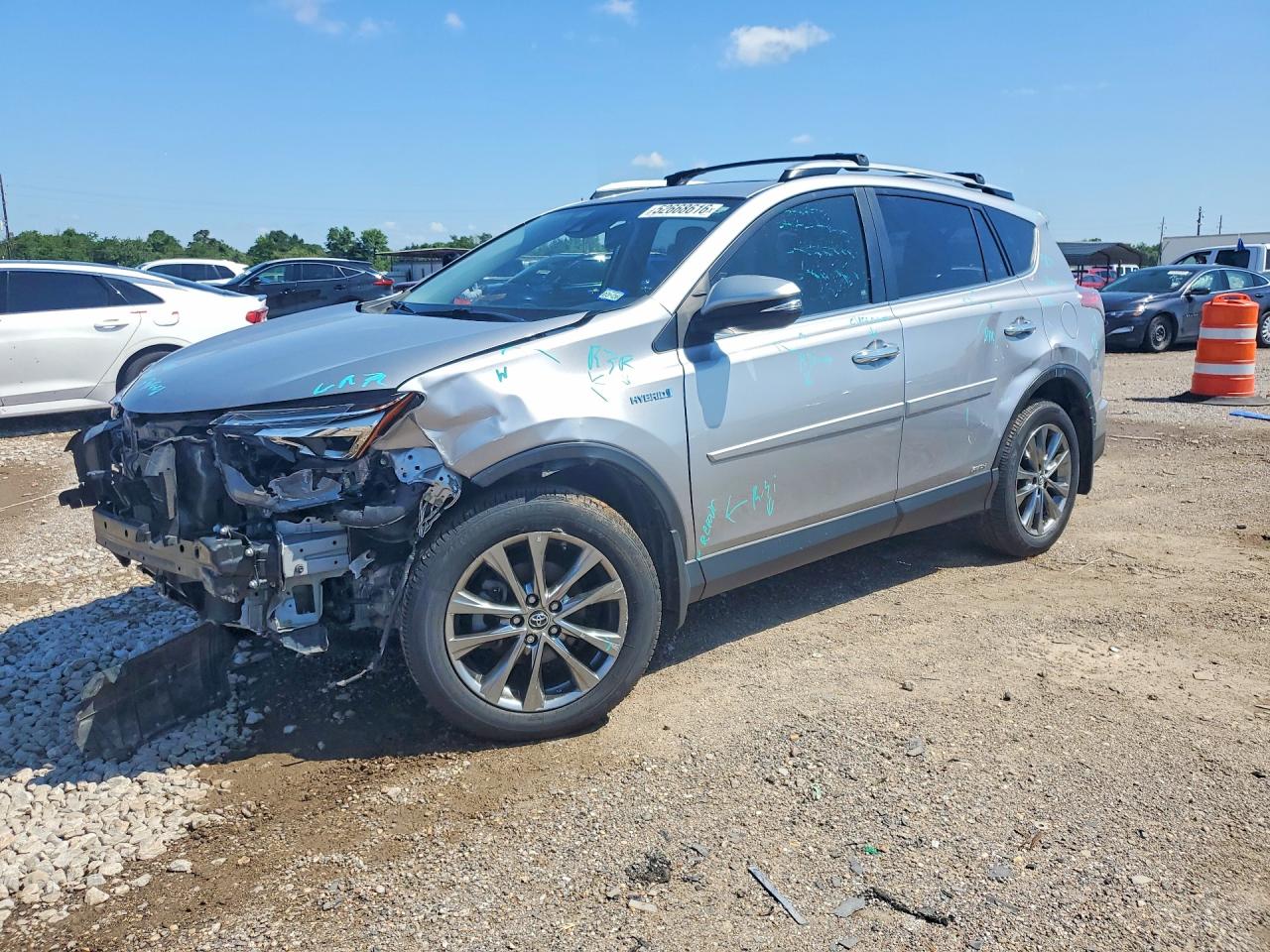 Salvage Toyota RAV4 Image