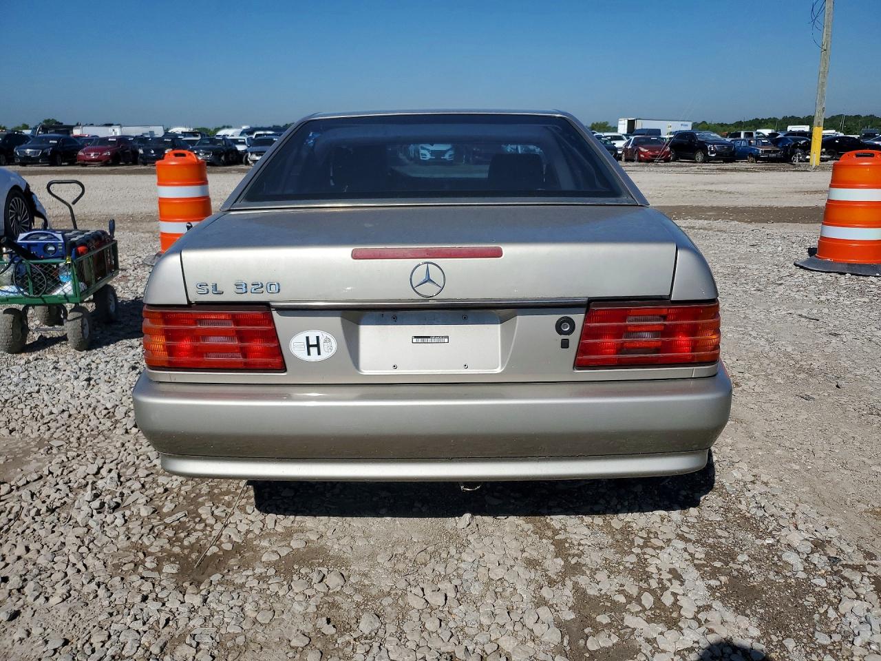 Mercedes-Benz S-Class 320
