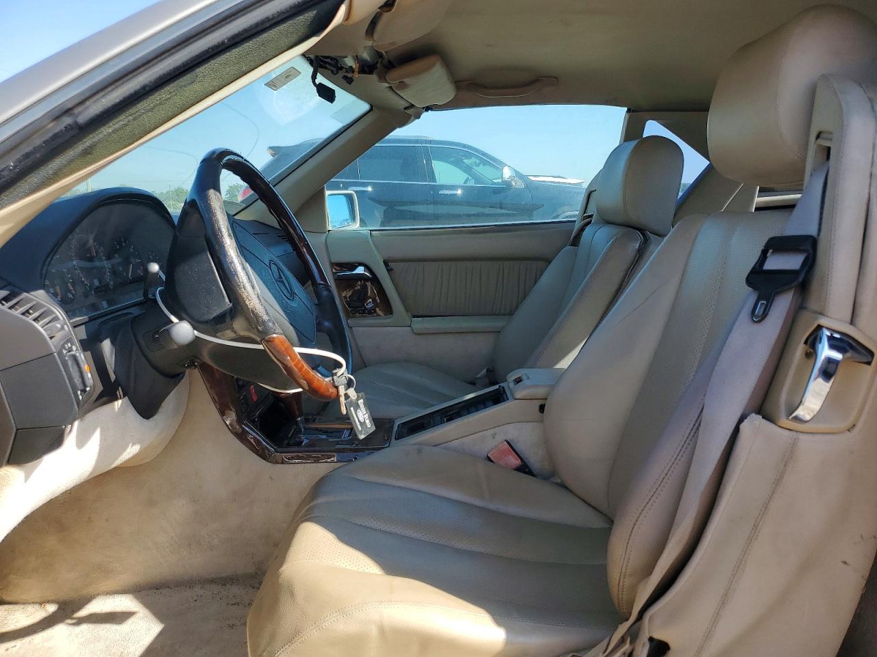 Mercedes-Benz S-Class 320