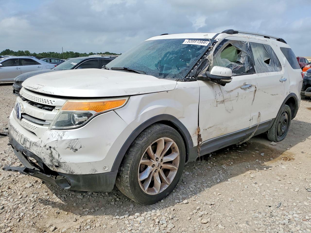 Salvage Ford Explorer Image