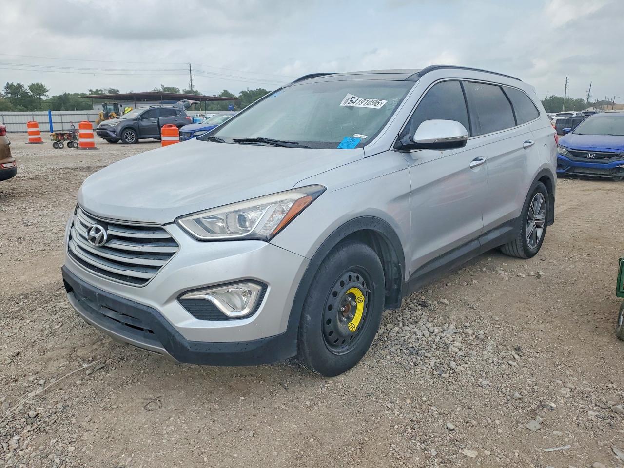 Salvage Hyundai SANTA FE Image
