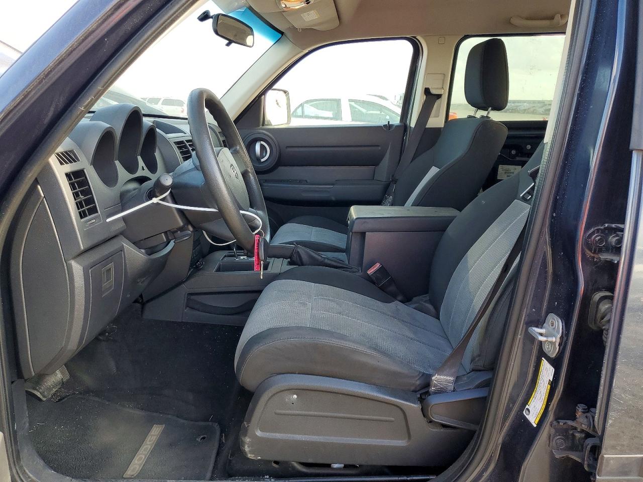 Dodge Nitro Sxt