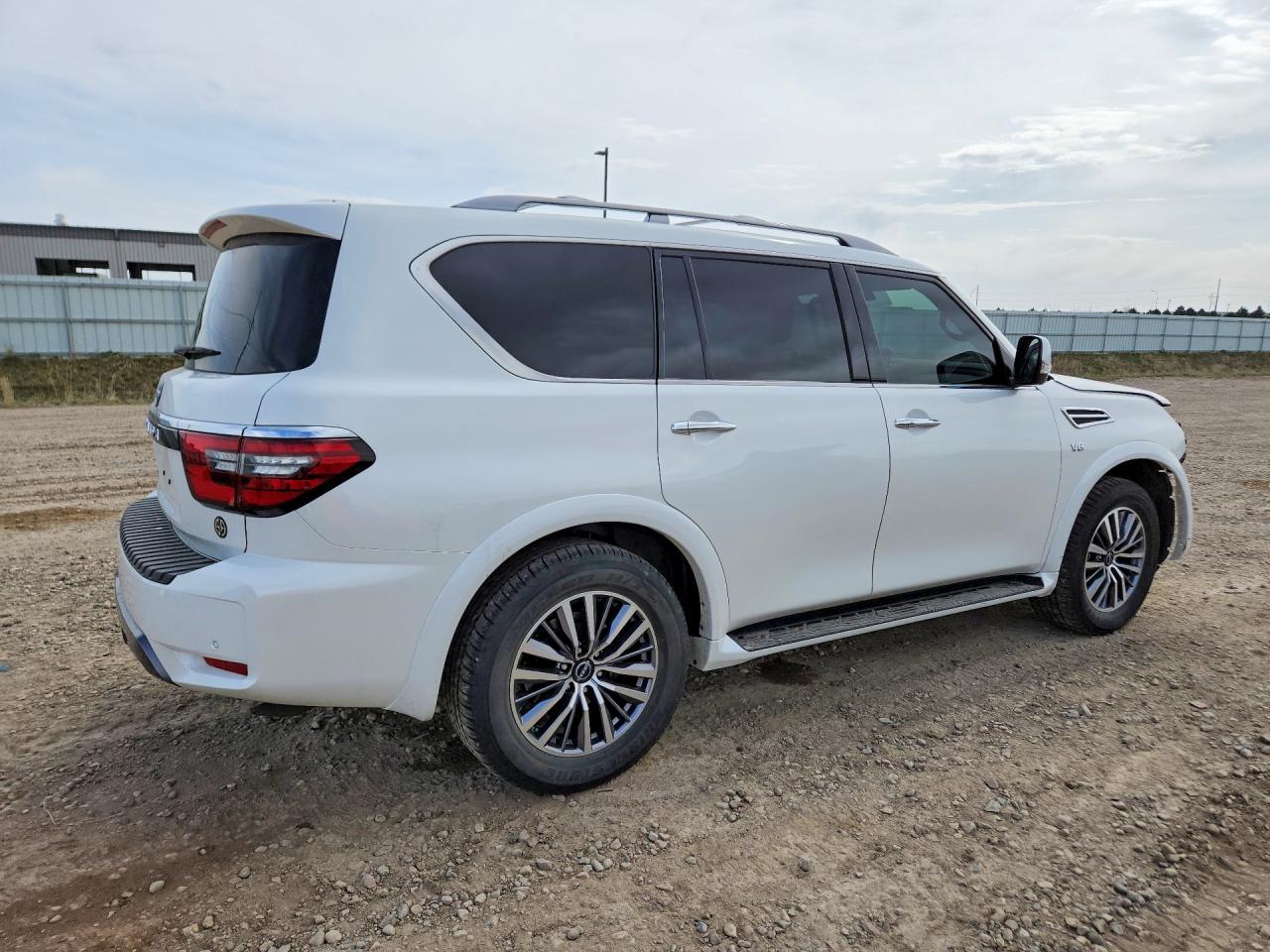 Nissan Armada Sv