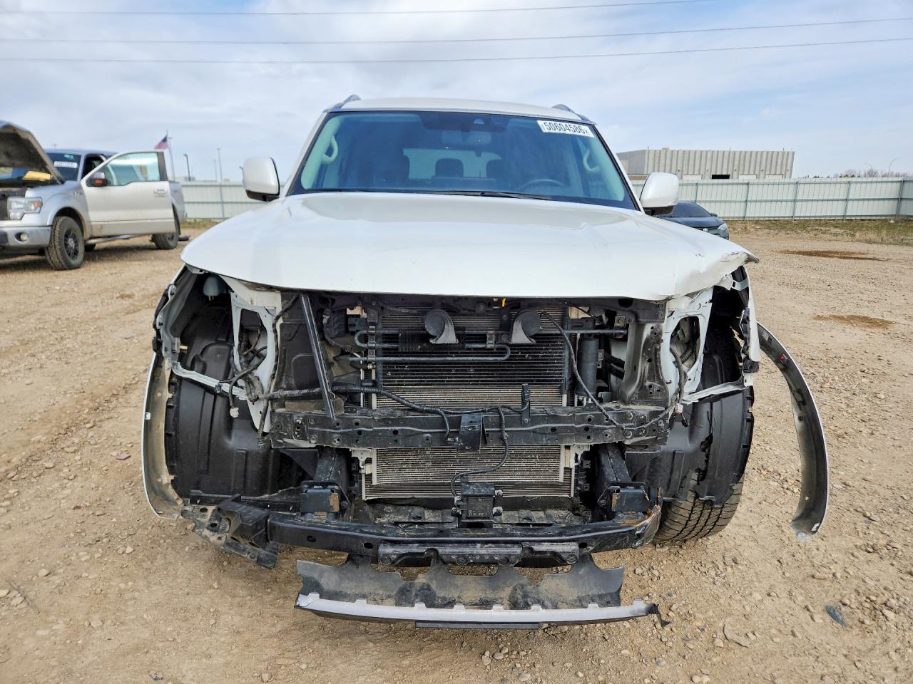 Nissan Armada Sv
