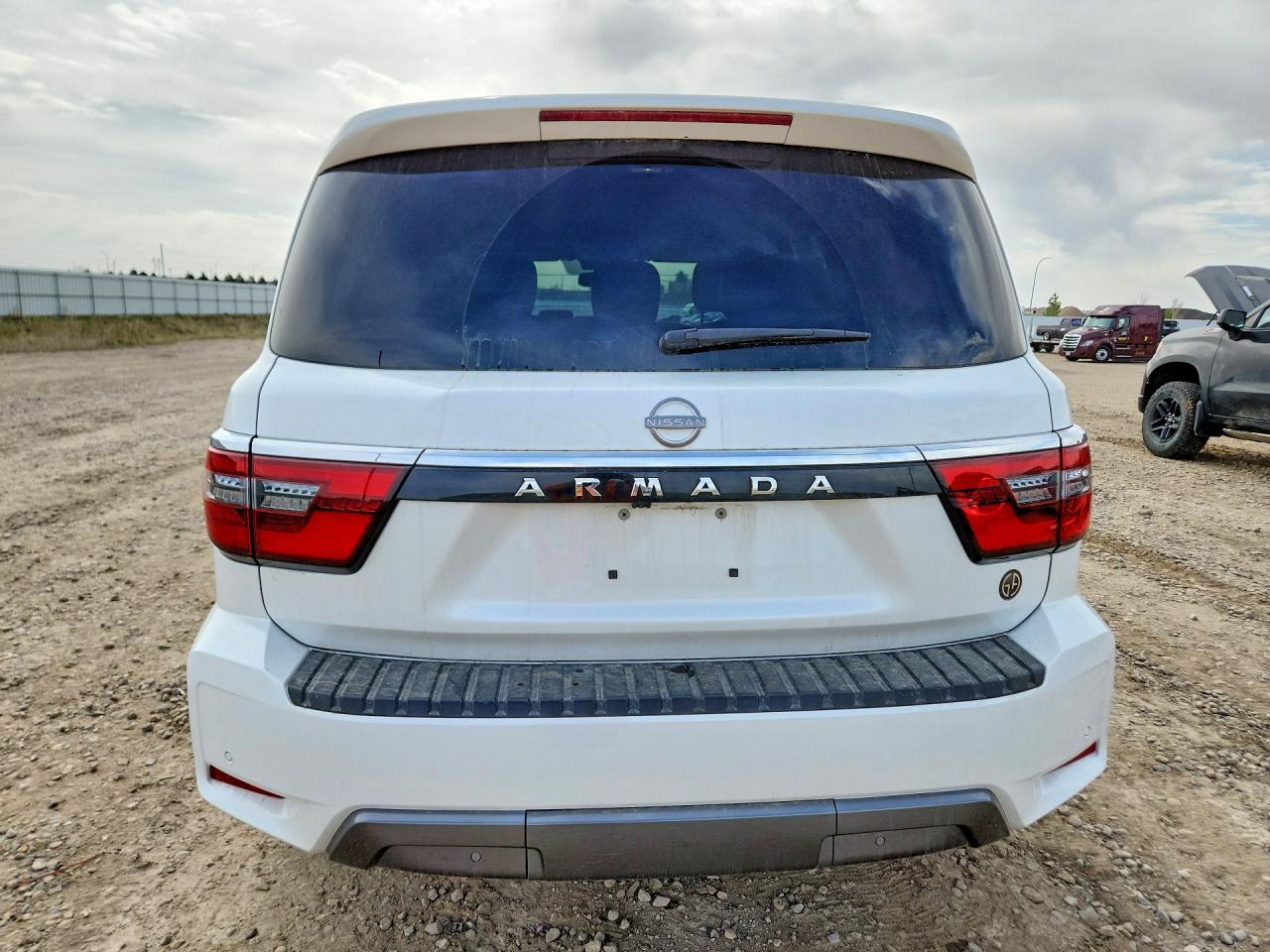 Nissan Armada Sv