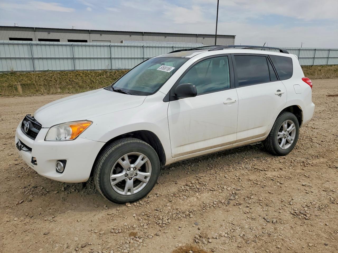 Salvage Toyota RAV4 Image