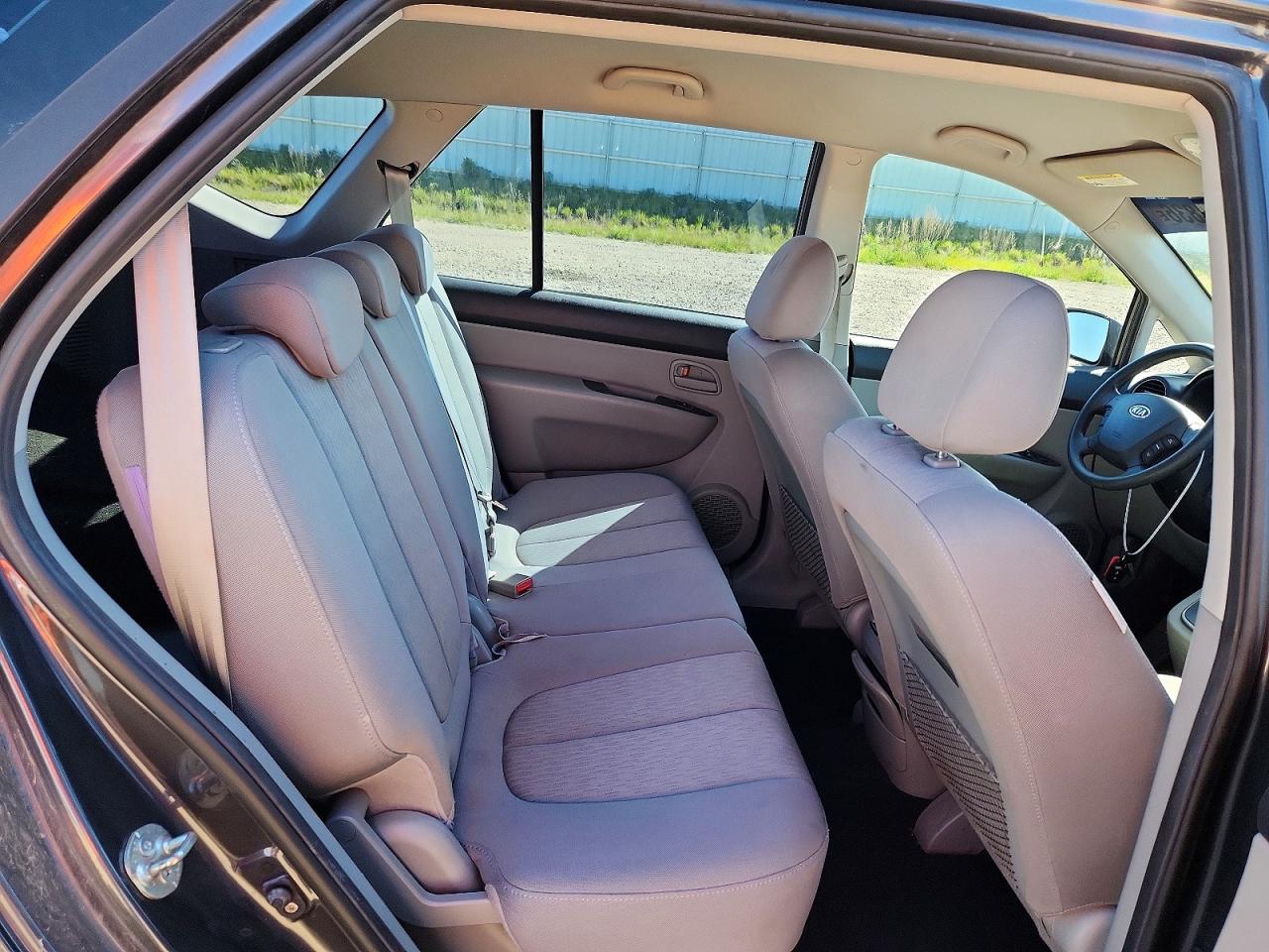Kia Rondo Lx