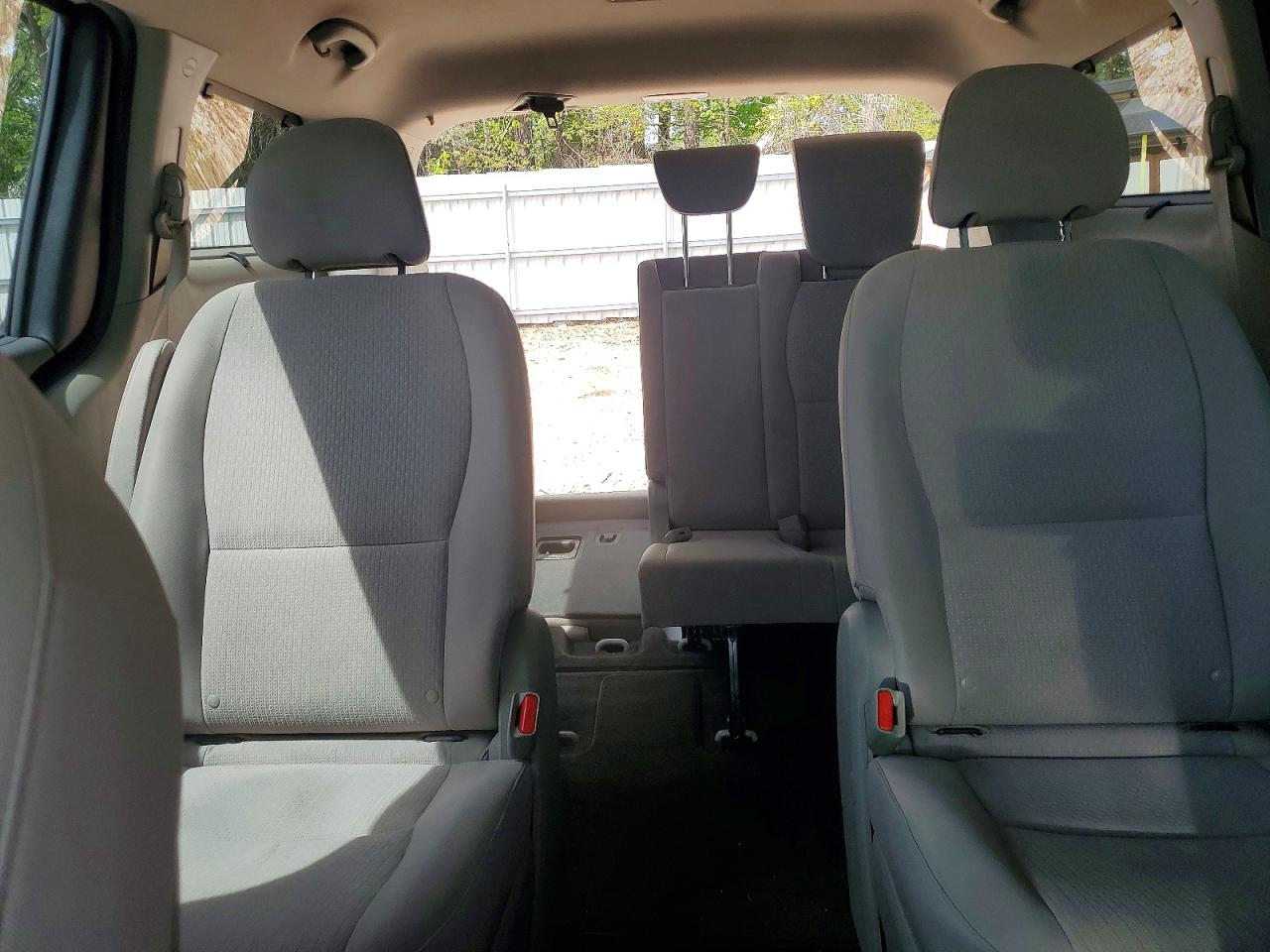 Kia Sedona Lx