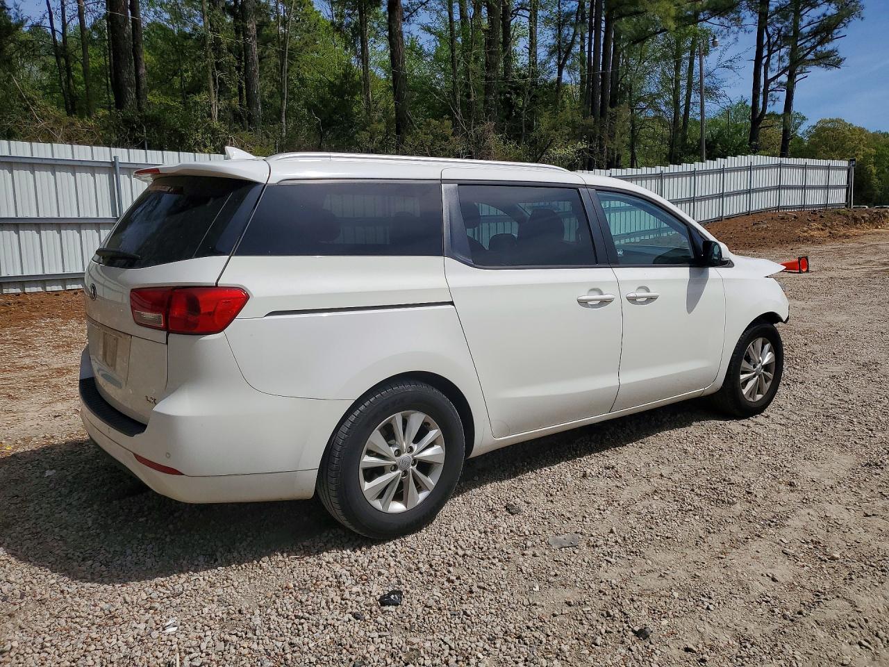 Kia Sedona Lx