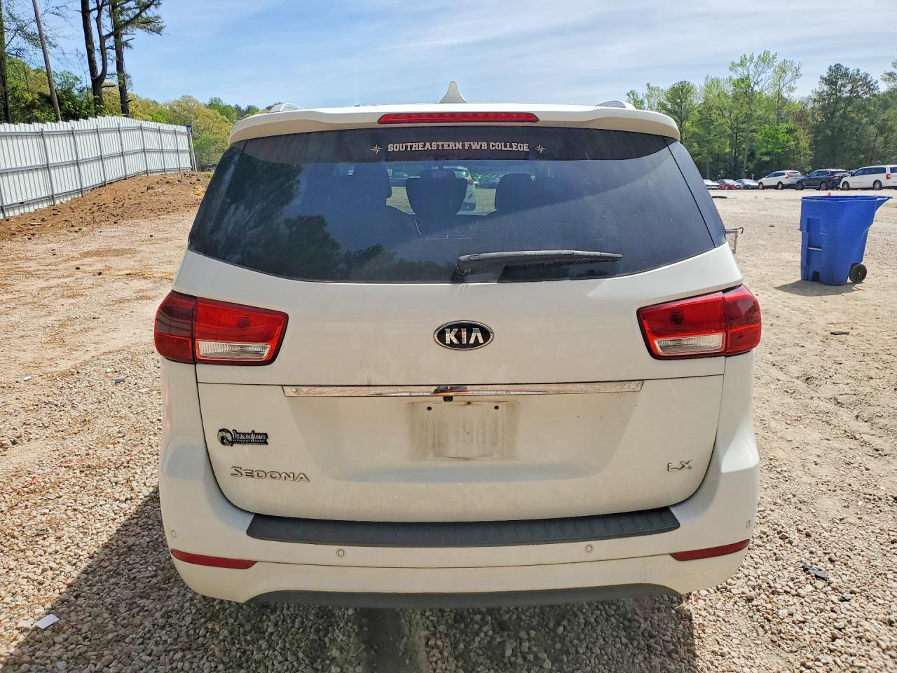 Kia Sedona Lx