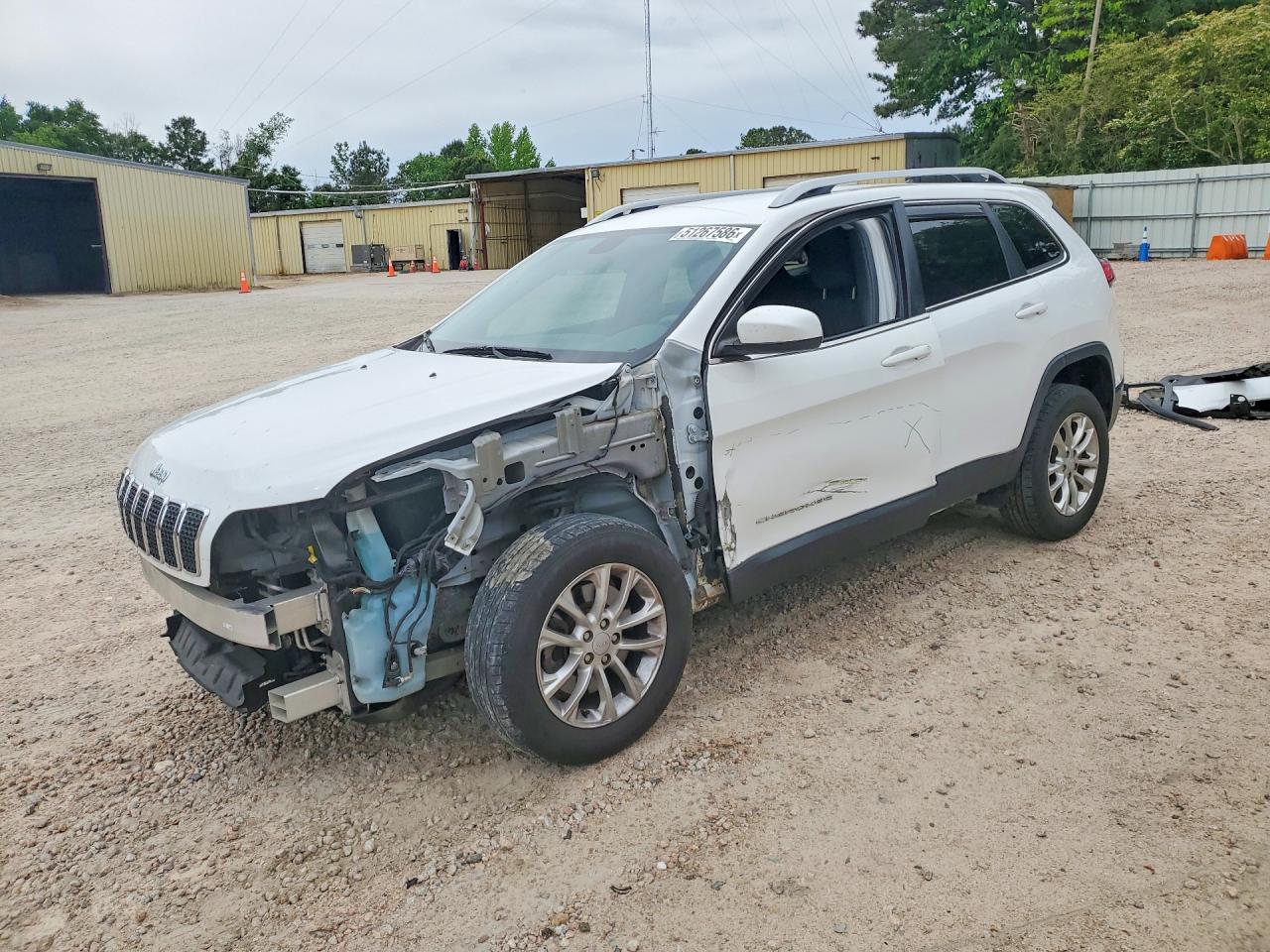 Salvage Jeep Grand Cherokee Image