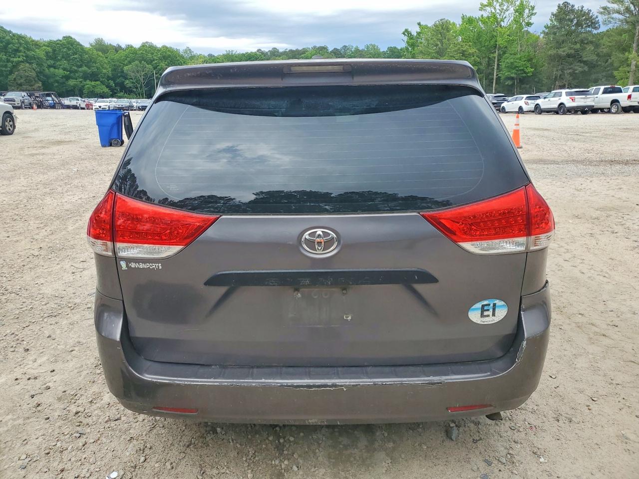 Toyota Sienna L 7-passenger