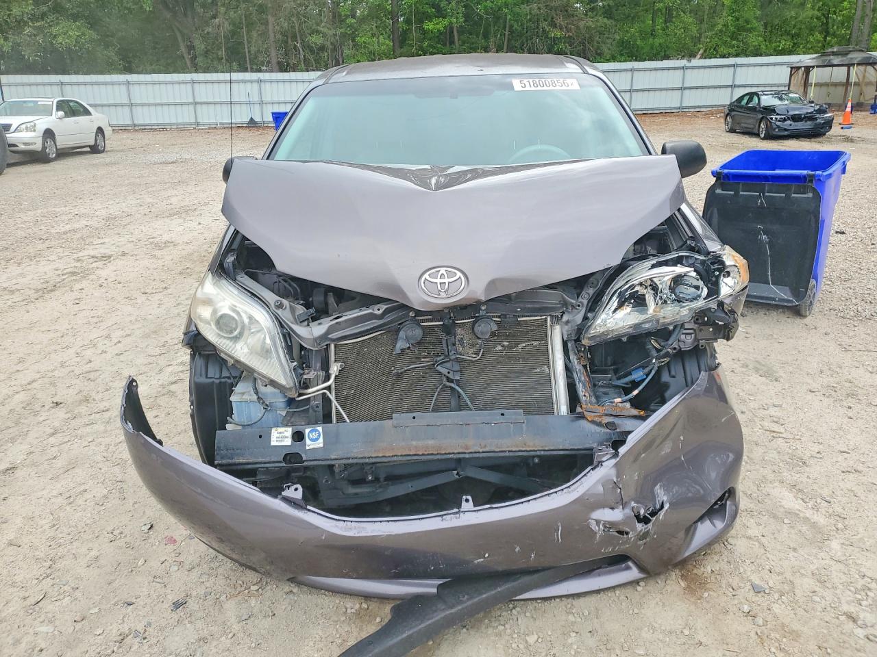 Toyota Sienna L 7-passenger