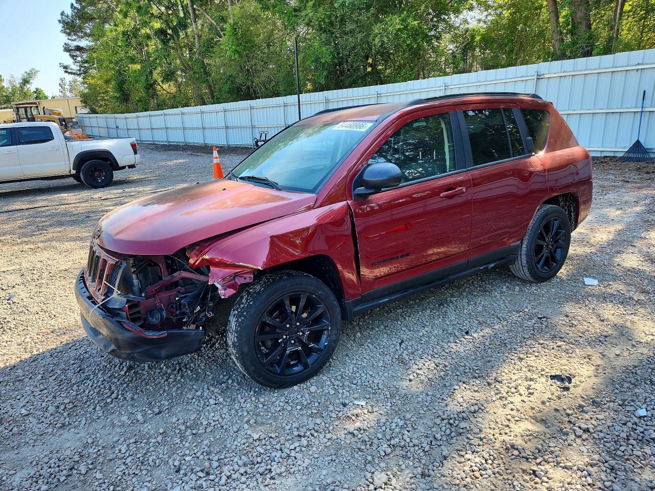 Salvage Jeep Compass Image