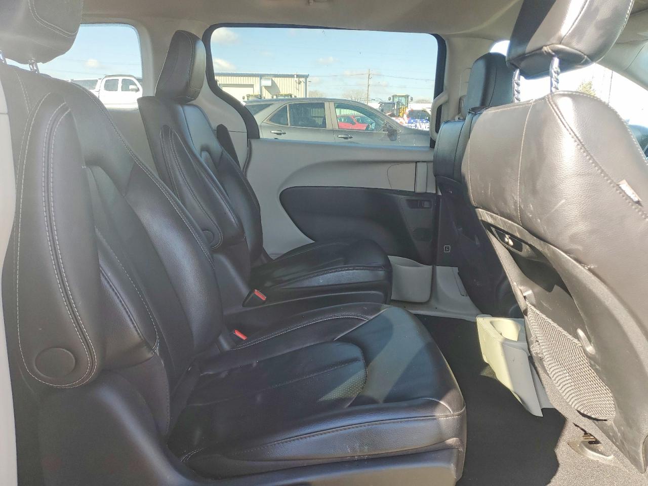 Chrysler Pacifica Hybrid Touring L