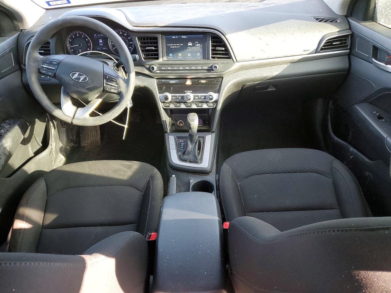 Hyundai ELANTRA Sel