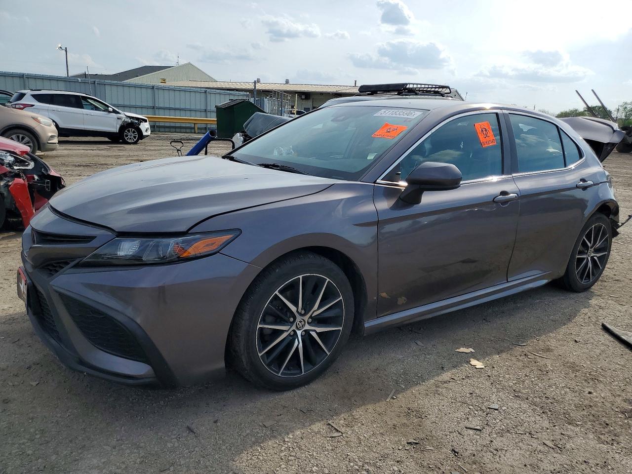 Salvage Toyota Camry Image
