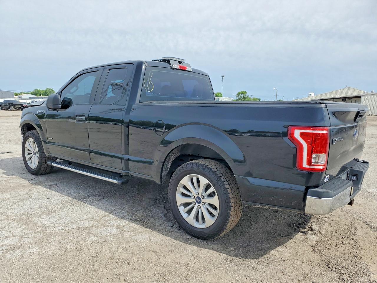 Ford F-150 Super Cab