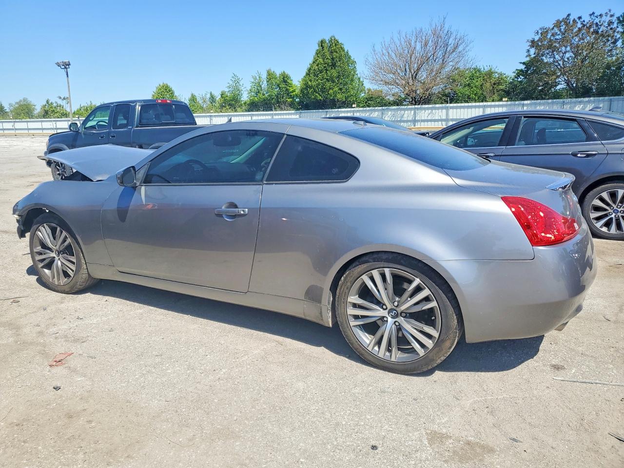 INFINITI G37 Coupe Base