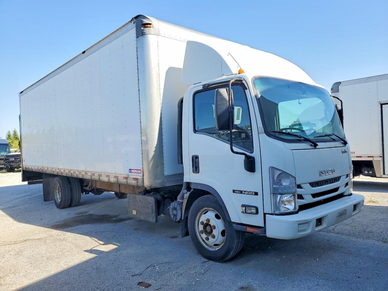 Salvage Isuzu Npr Image