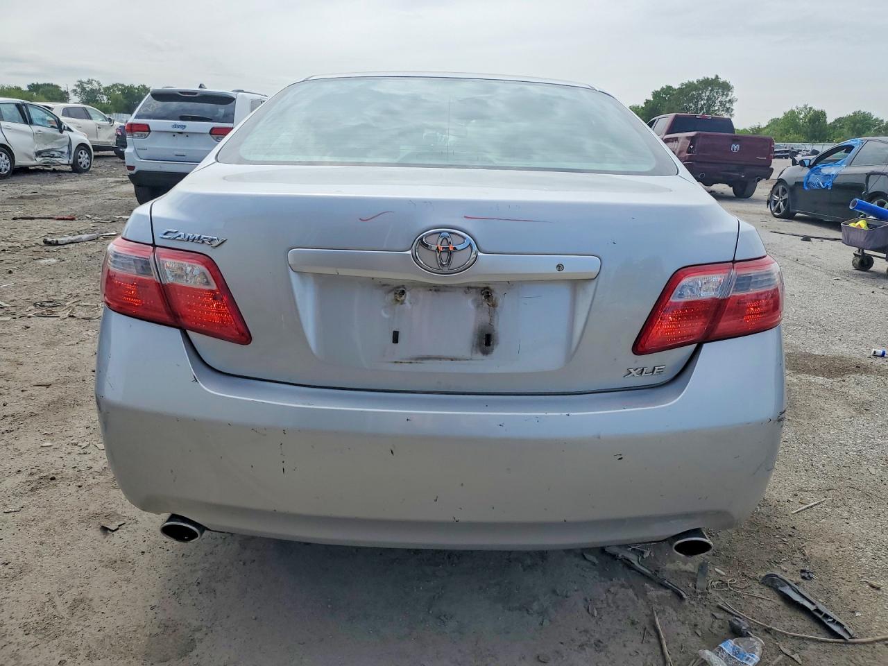 Toyota Camry Xle V6