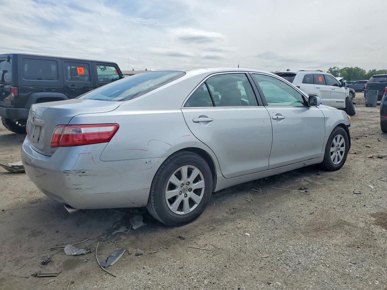 Toyota Camry Xle V6