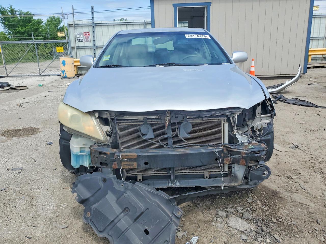 Toyota Camry Xle V6