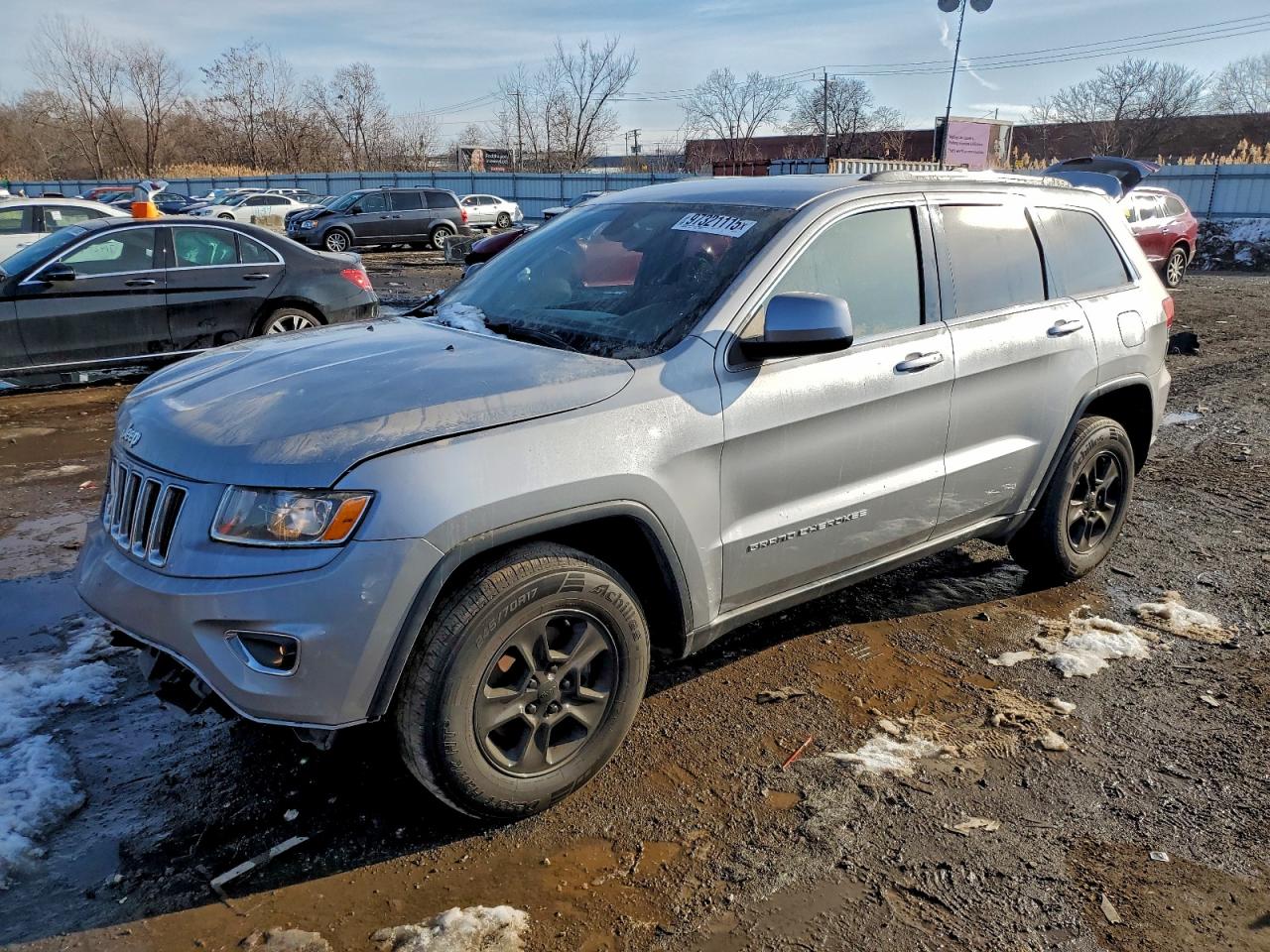 Salvage Jeep Grand Cherokee Image