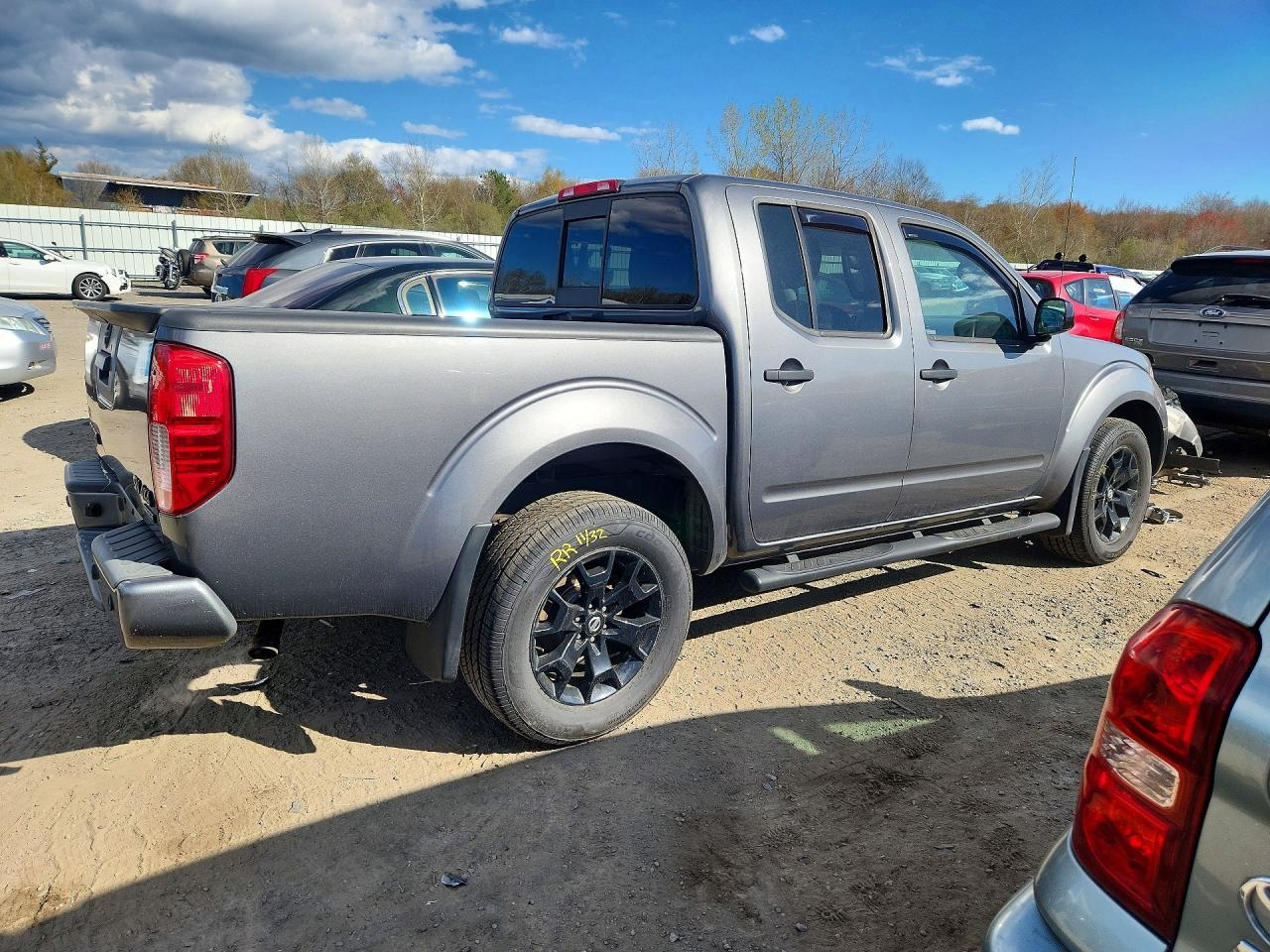 Nissan Frontier Sv