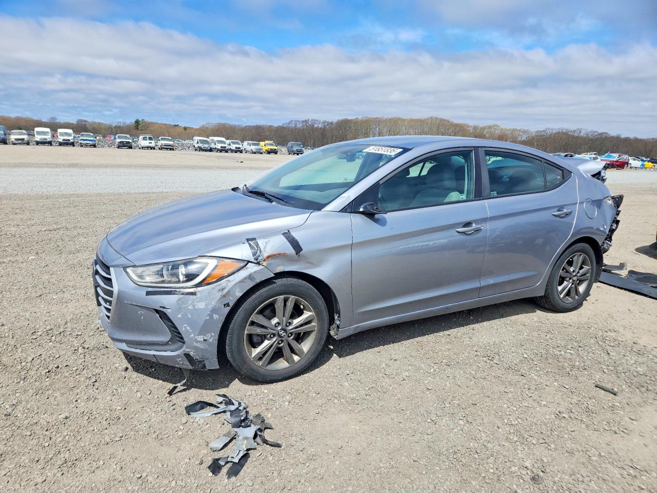 Salvage Hyundai ELANTRA Image