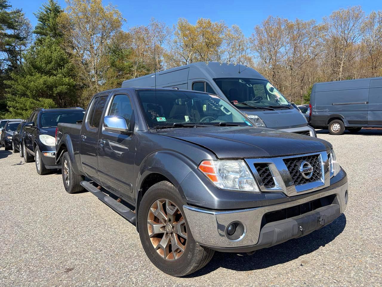 Salvage Nissan Frontier Image