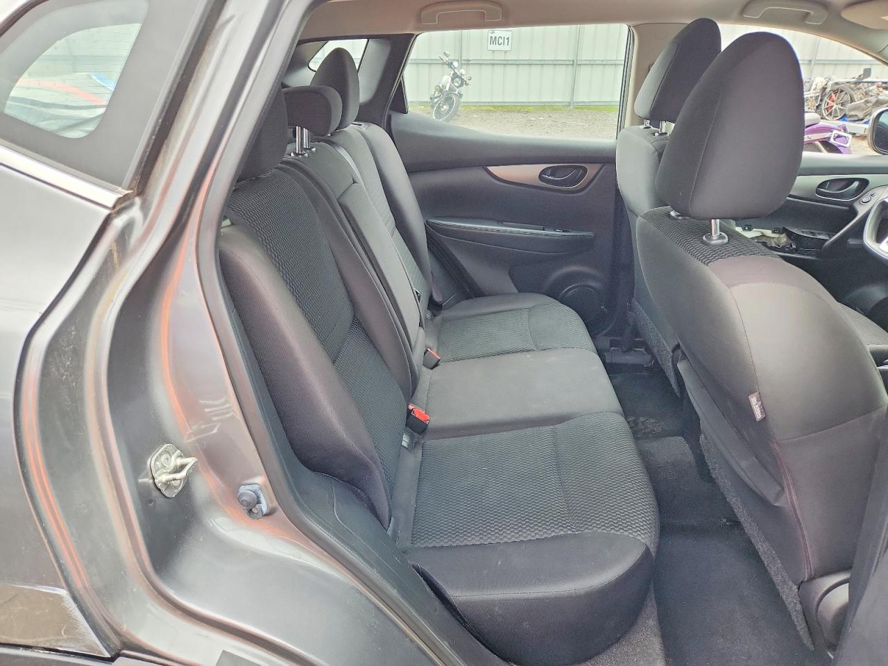 Nissan Rogue S