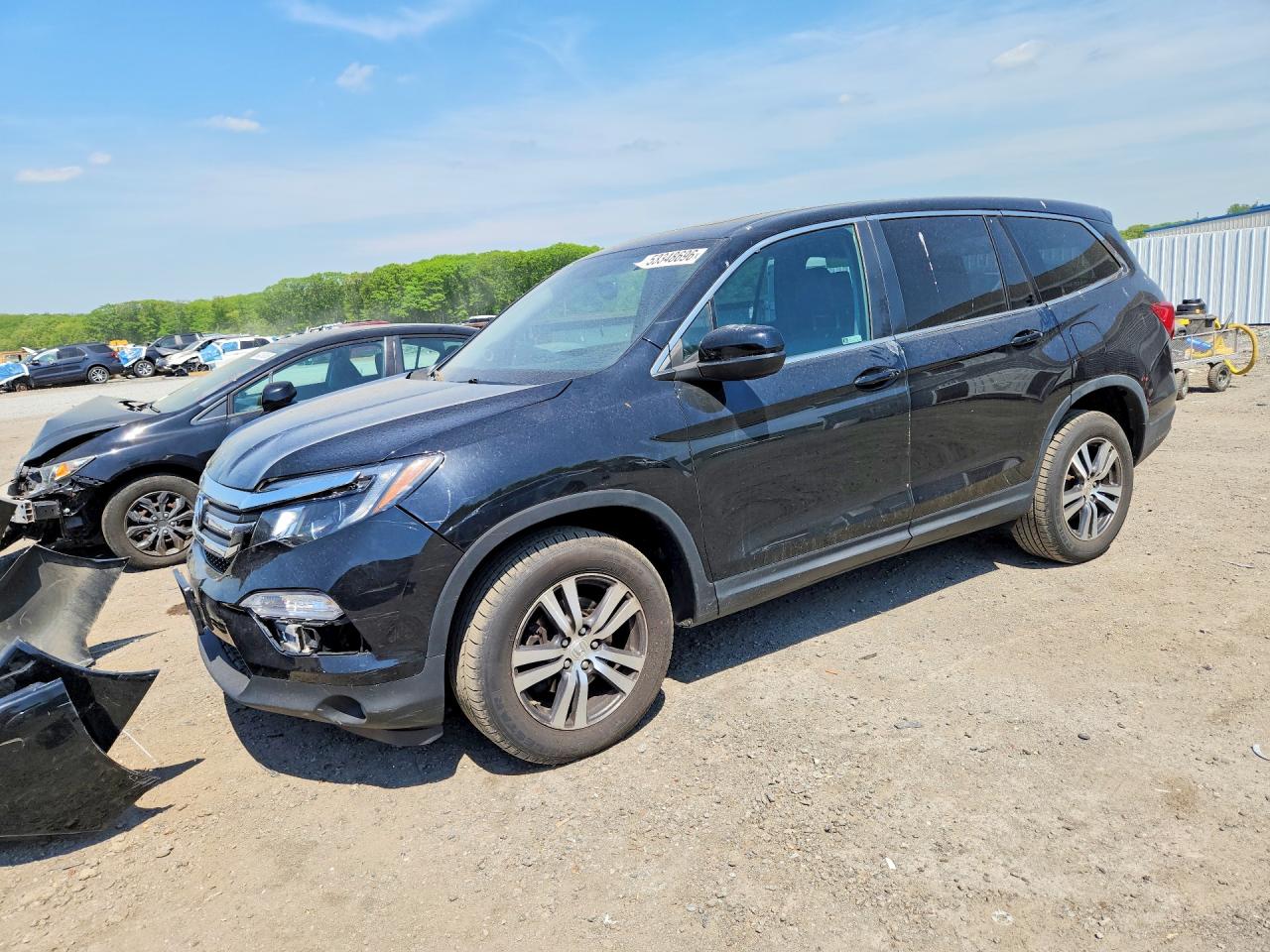 Salvage Honda Pilot Image