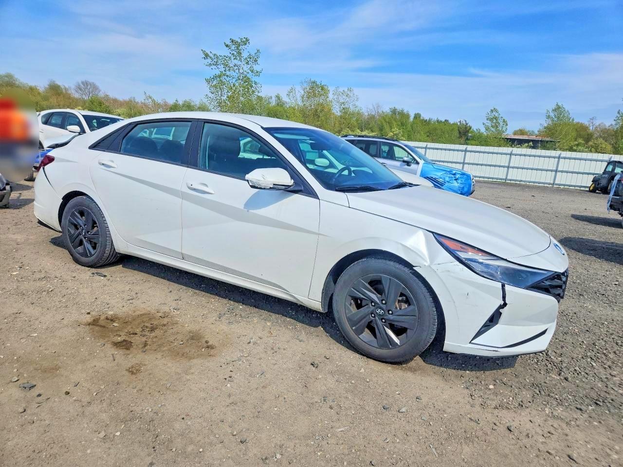 Hyundai ELANTRA Sel