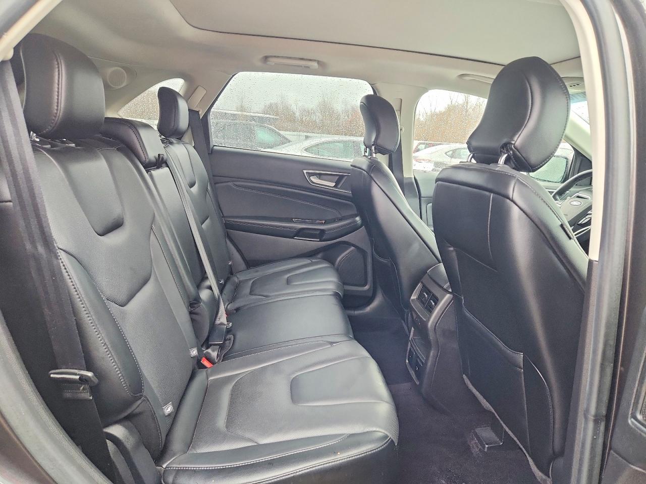 Ford Edge Titanium