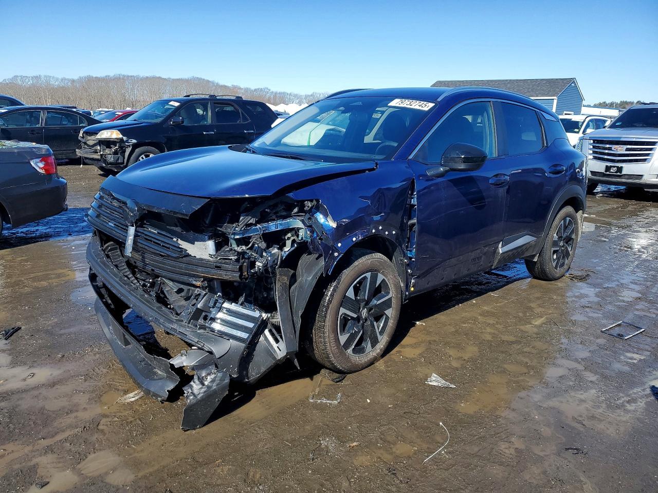 Salvage Nissan Kicks Image