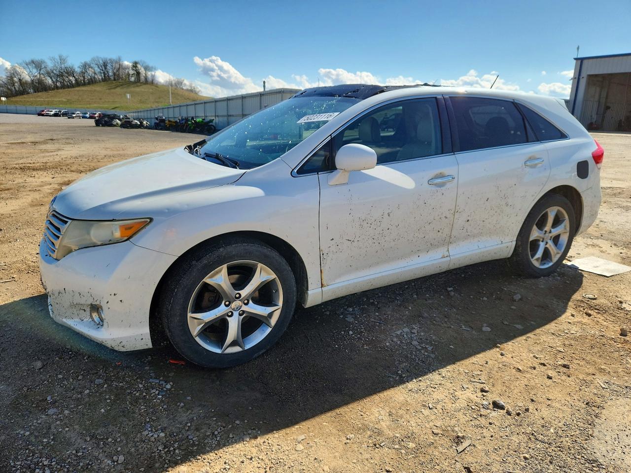 Salvage Toyota Venza Fwd Image