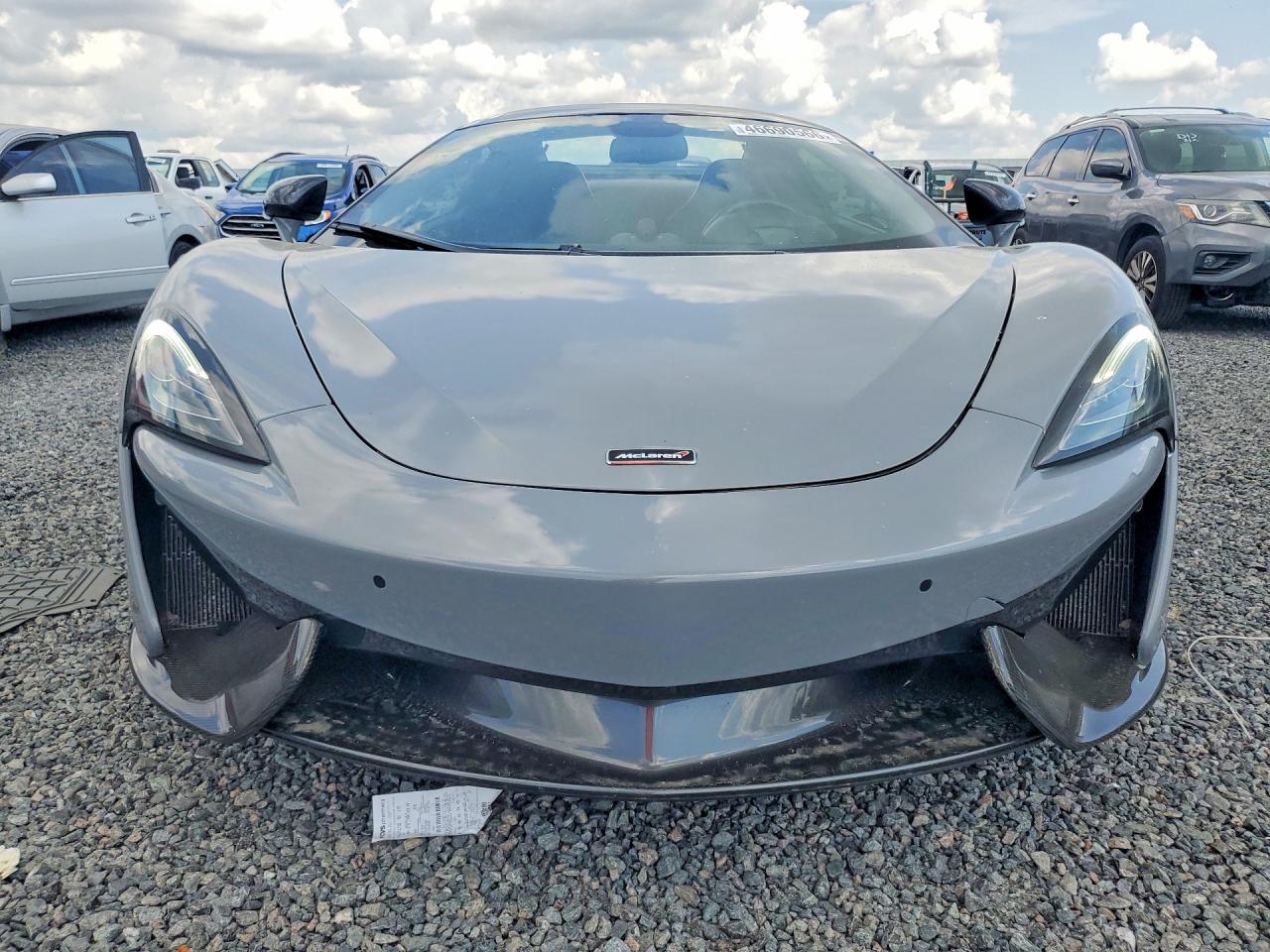 McLaren 570S