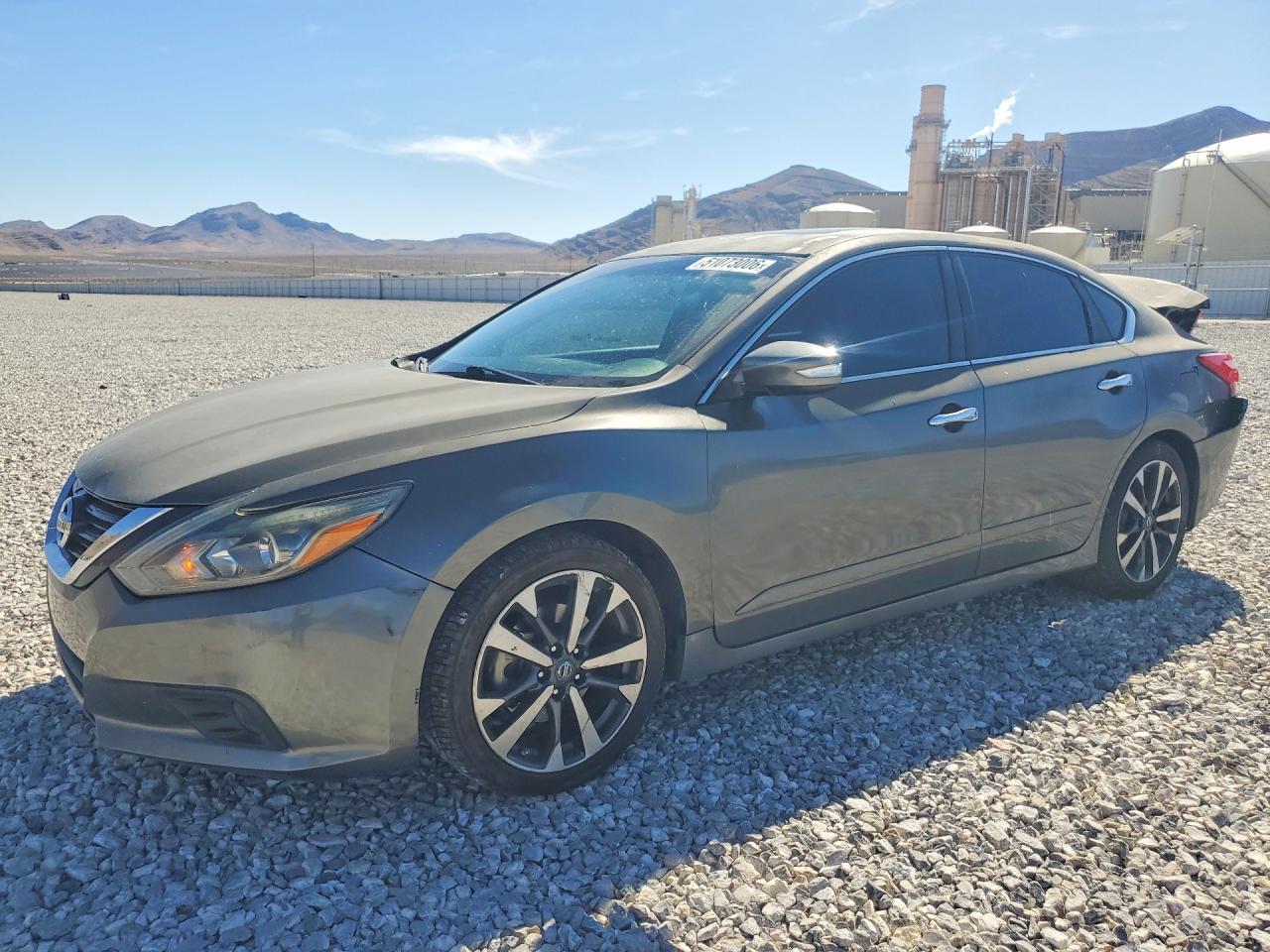 Salvage Nissan Altima Image