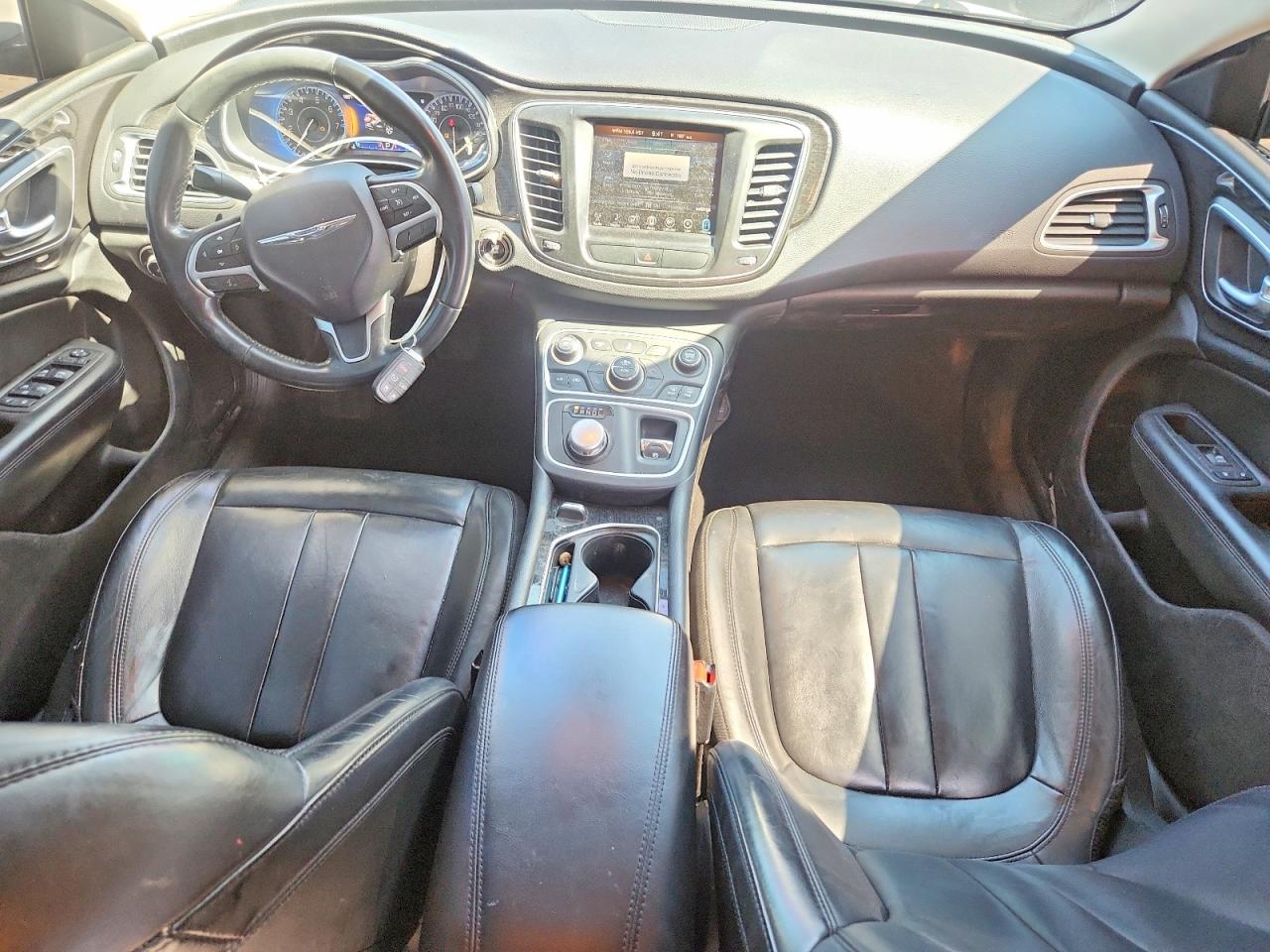 Chrysler 200 C