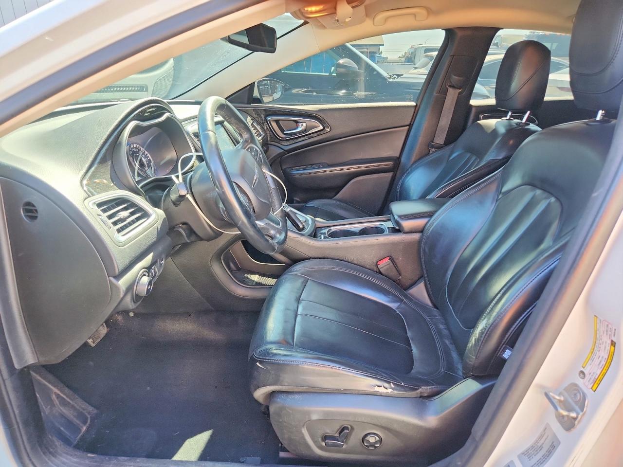 Chrysler 200 C
