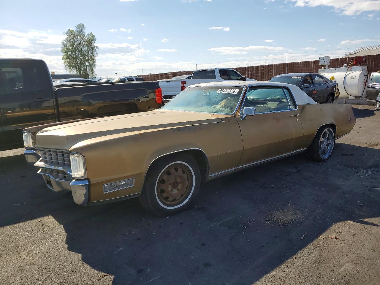 Salvage Cadillac Fle2t Image