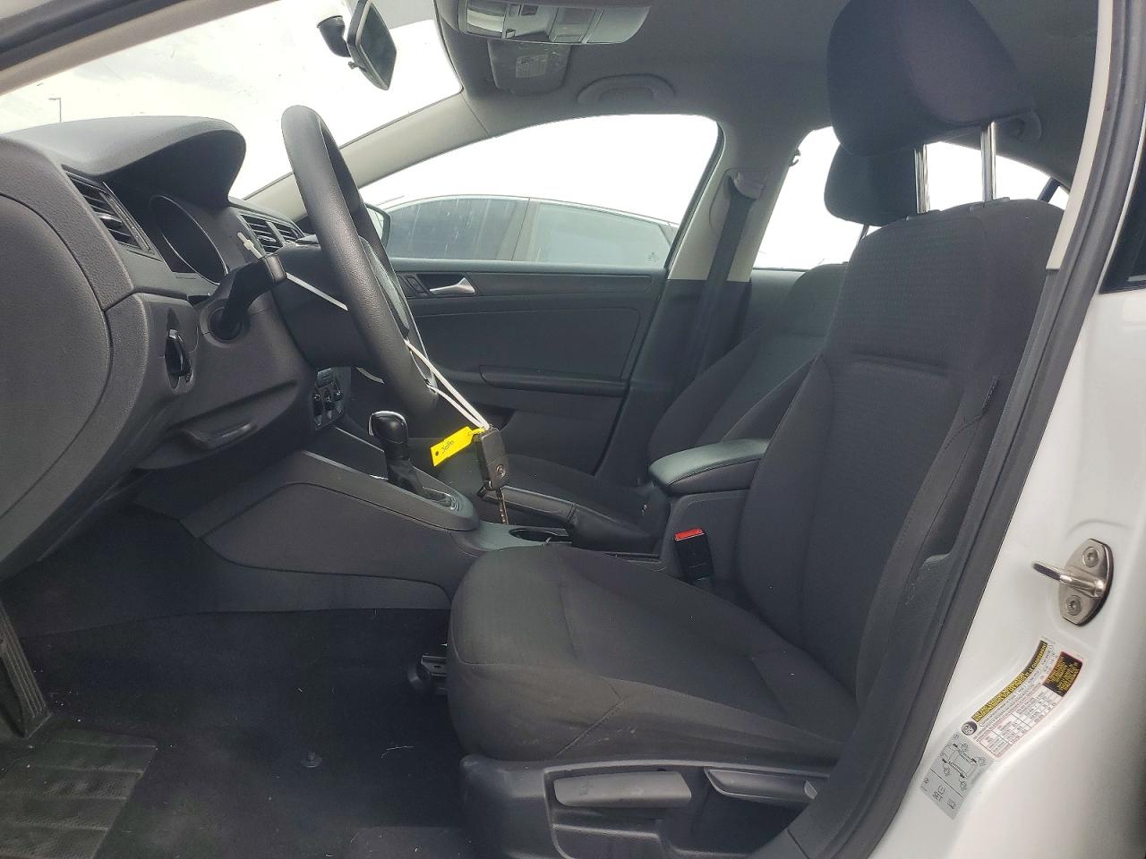 Volkswagen Jetta S