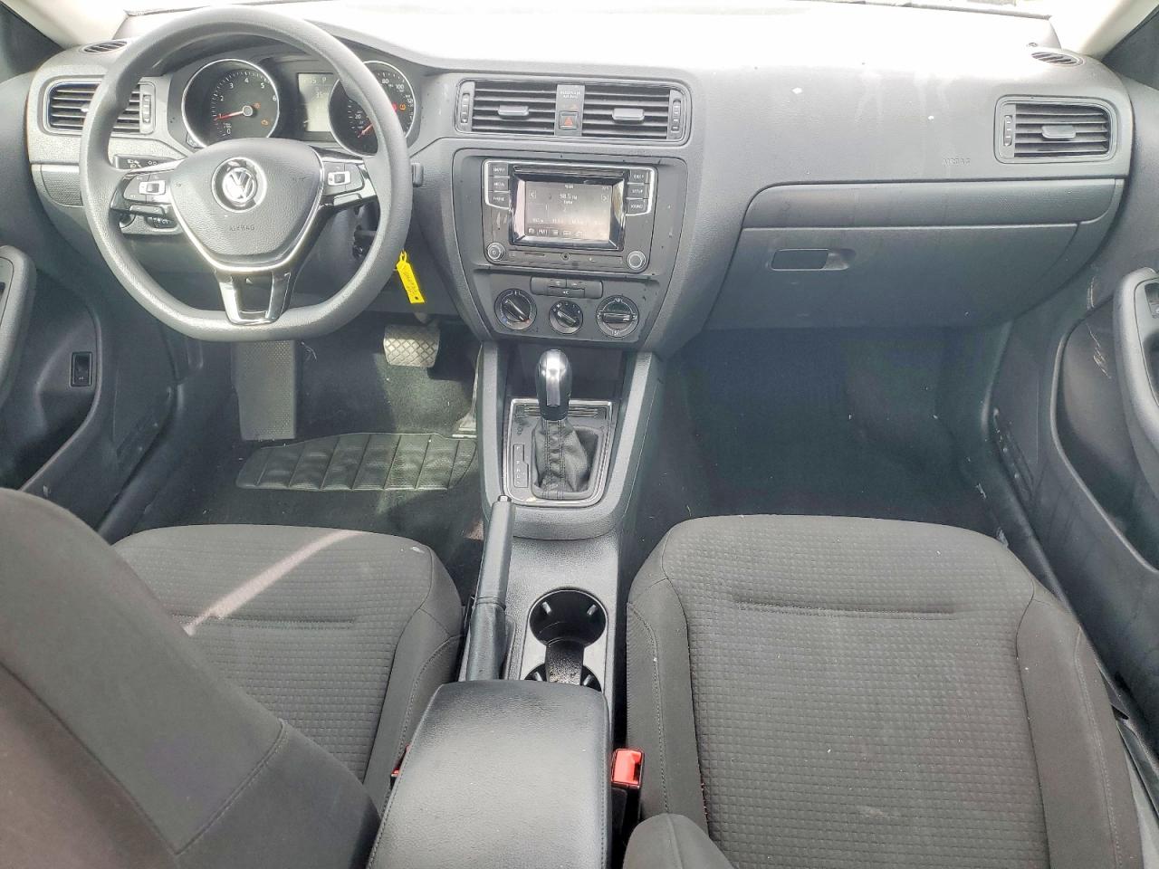 Volkswagen Jetta S