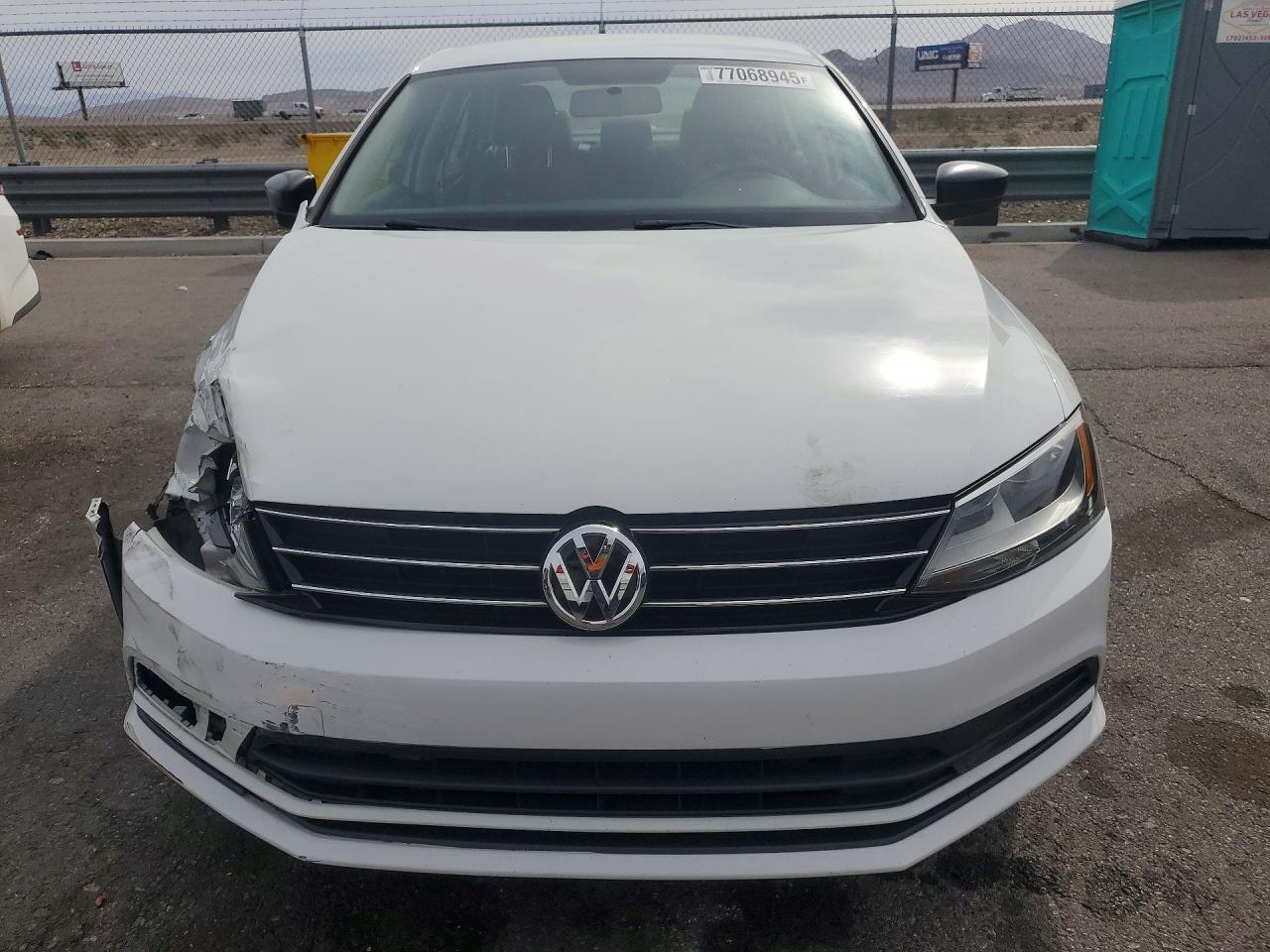 Volkswagen Jetta S