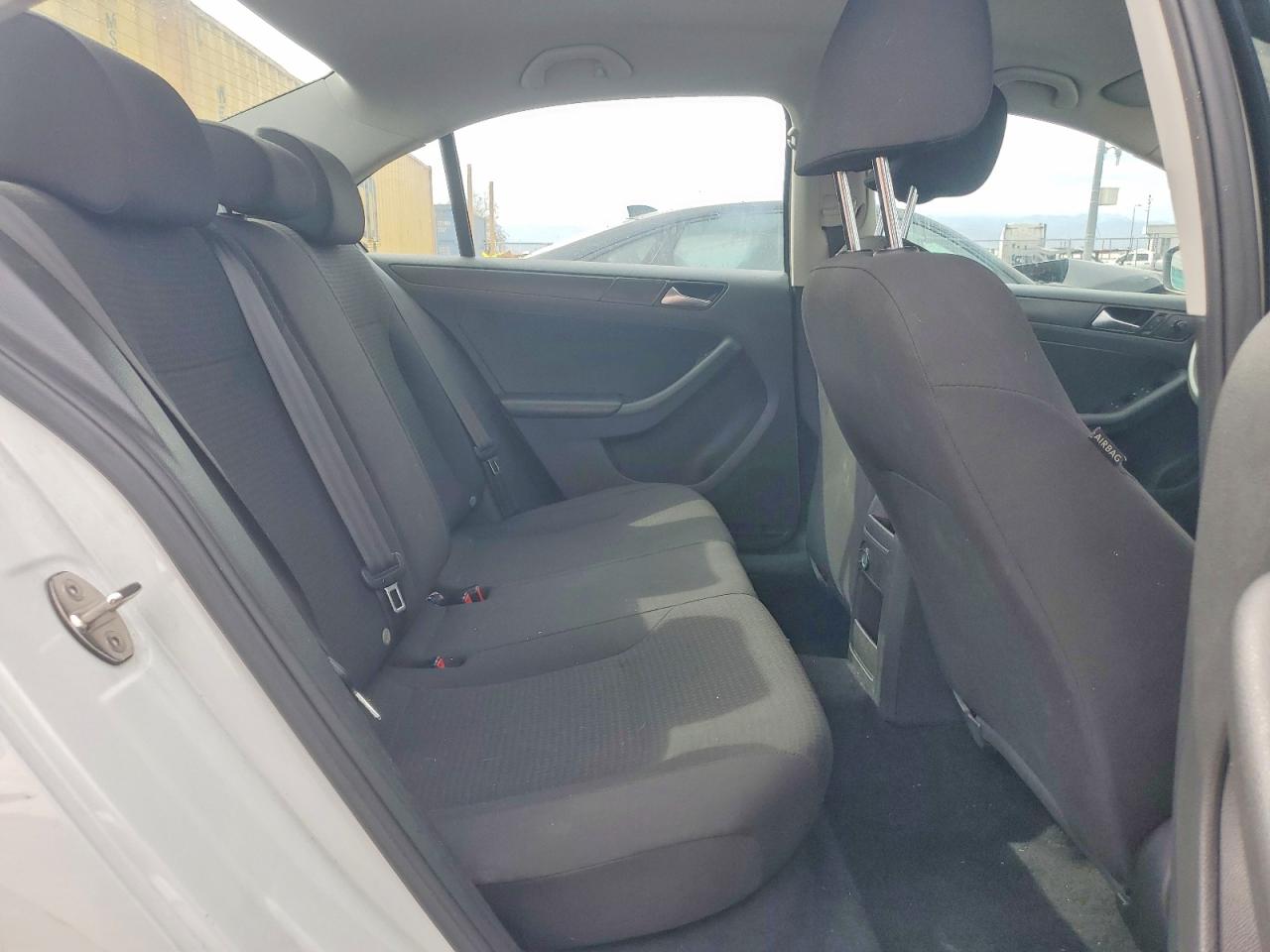 Volkswagen Jetta S