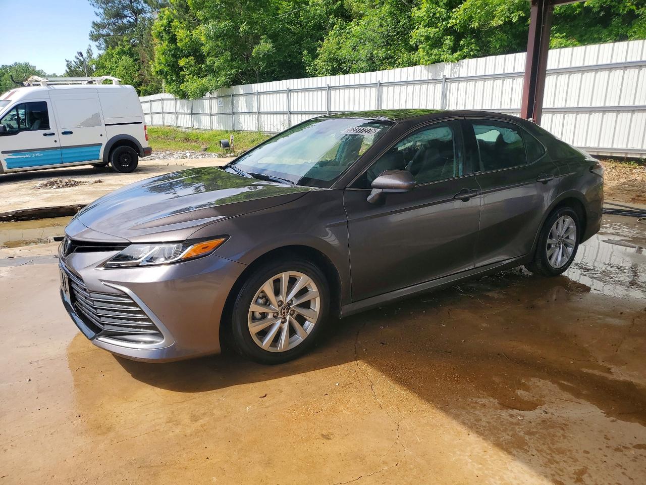 Salvage Toyota Camry Image